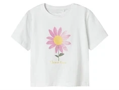hvid t-shirt fra Name it med en blomst på maven Name It 13241599 bright white flower